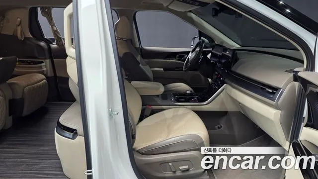 Kia Carnival — фото 11