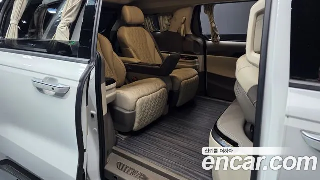 Kia Carnival — фото 12
