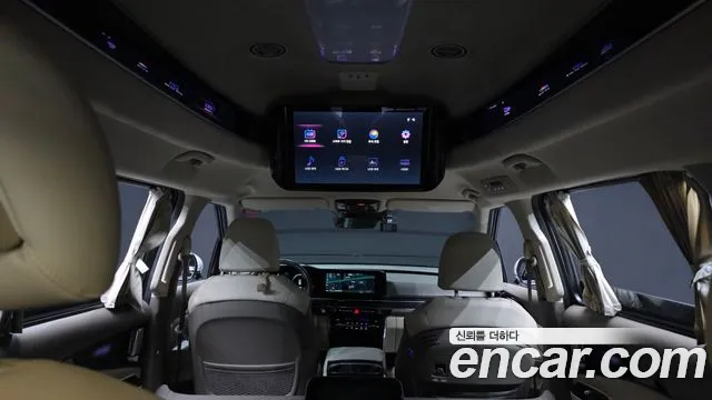Kia Carnival — фото 18