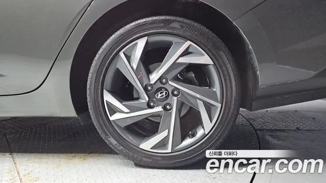 Hyundai Avante — фото 21