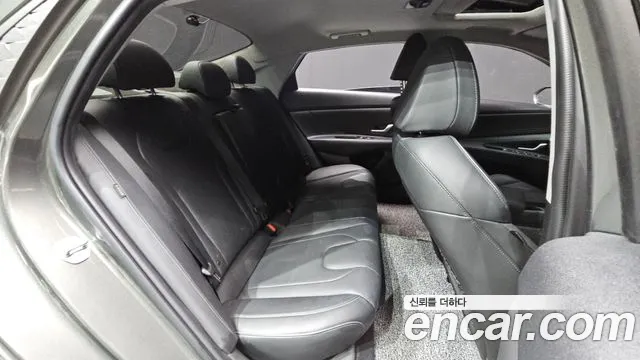 Hyundai Avante — фото 10