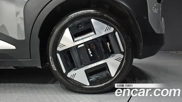Kia EV3 — фото 21