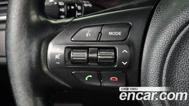 Kia Sorento — фото 15