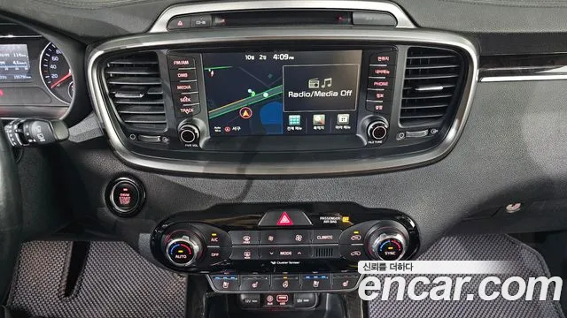 Kia Sorento — фото 18