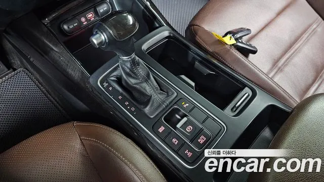 Kia Sorento — фото 8