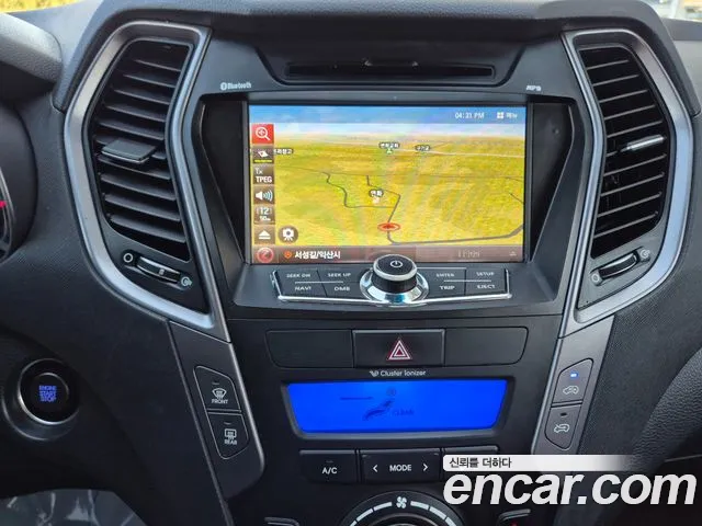 Hyundai Santa Fe — фото 12