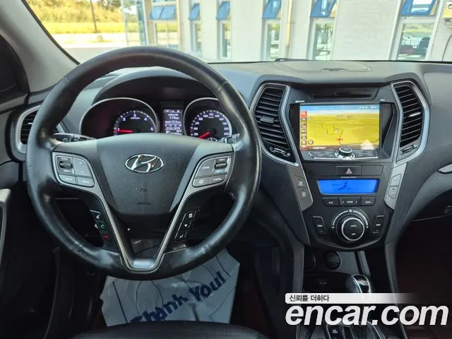Hyundai Santa Fe — фото 10
