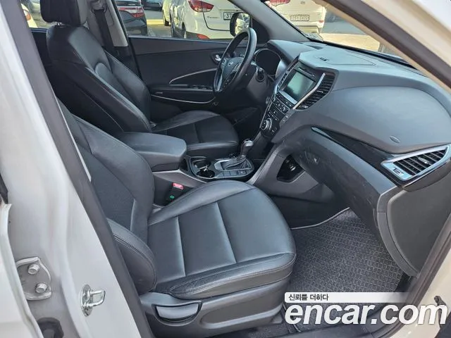 Hyundai Santa Fe — фото 12