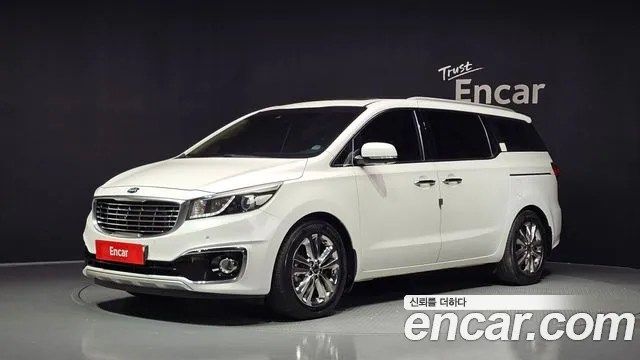 Kia Carnival — фото 1