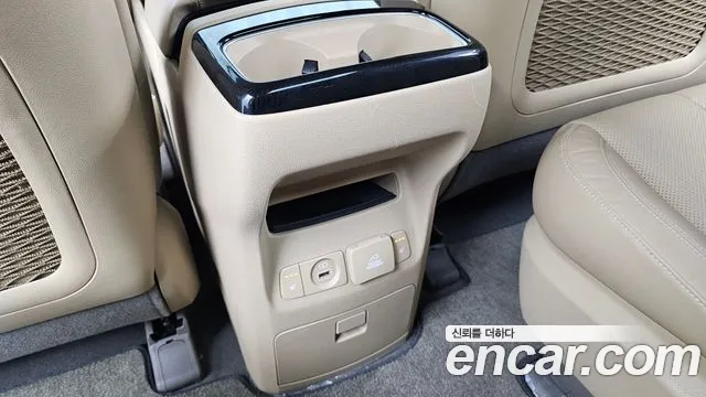 Kia Carnival — фото 19