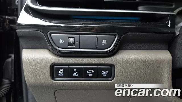 Kia Carnival — фото 17