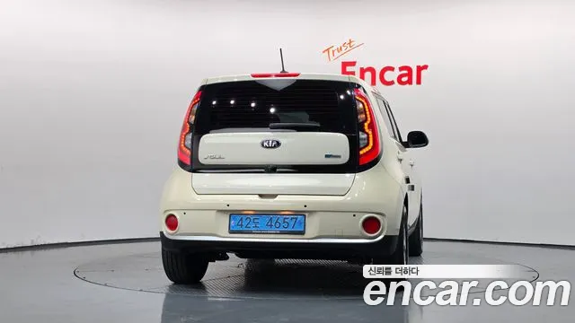 Kia Soul — фото 4