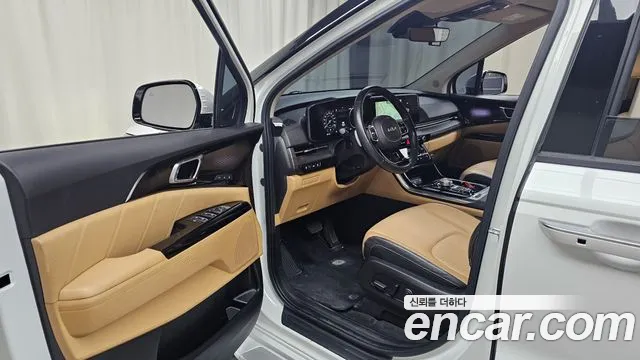 Kia Carnival — фото 10
