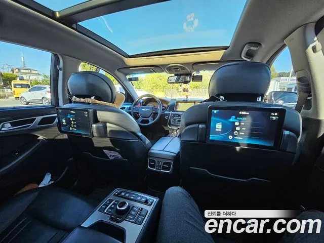 Hyundai Genesis — фото 10