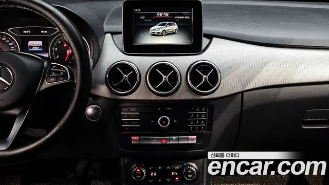 Mercedes-Benz B-Class — фото 19