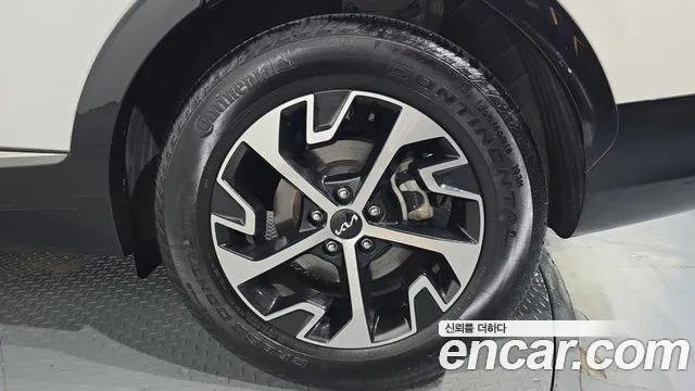 Kia Sportage — фото 21