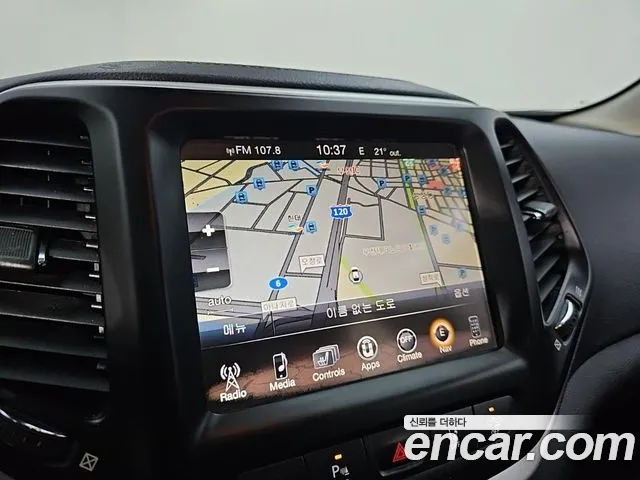 Jeep Cherokee — фото 14