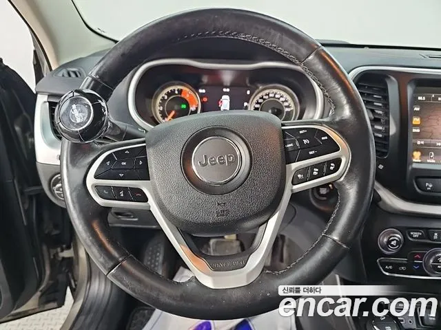 Jeep Cherokee — фото 18