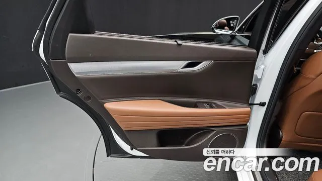 Genesis G80 — фото 25