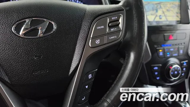 Hyundai Santa Fe — фото 18