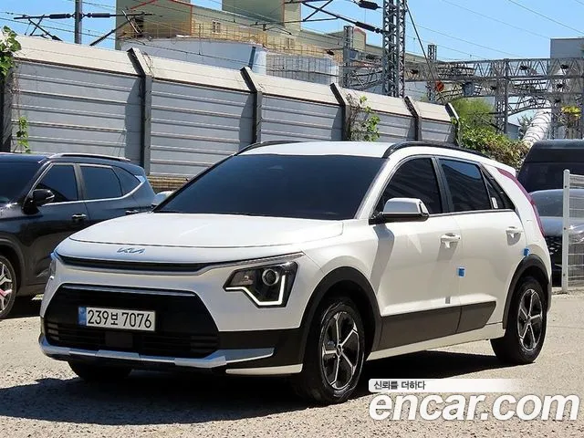 Kia Niro — фото 1