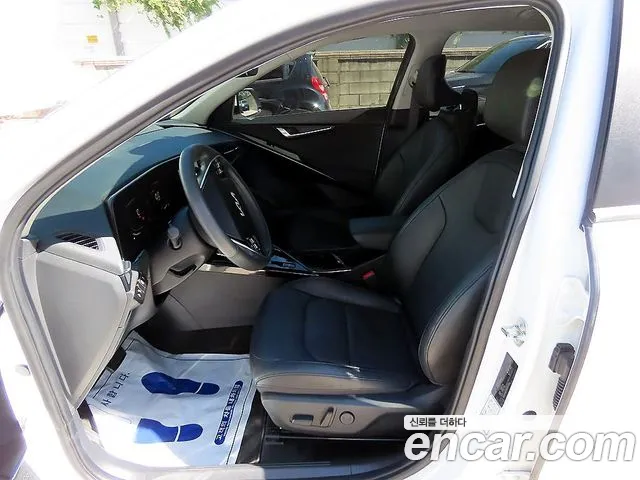 Kia Niro — фото 10