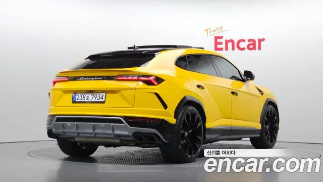 Lamborghini Urus — фото 2