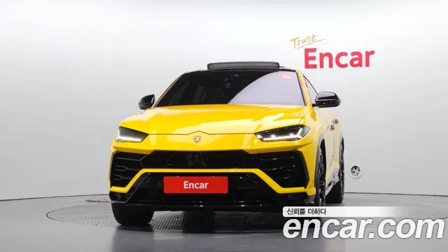 Lamborghini Urus — фото 3
