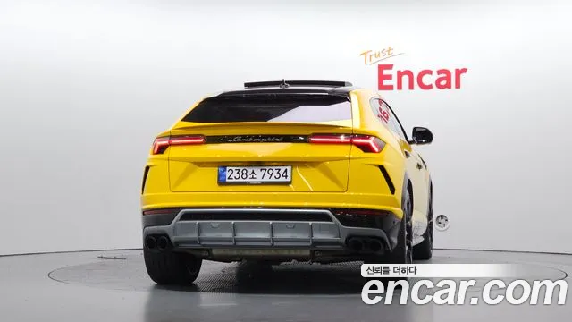 Lamborghini Urus — фото 4