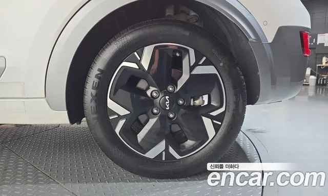 Kia Niro — фото 22