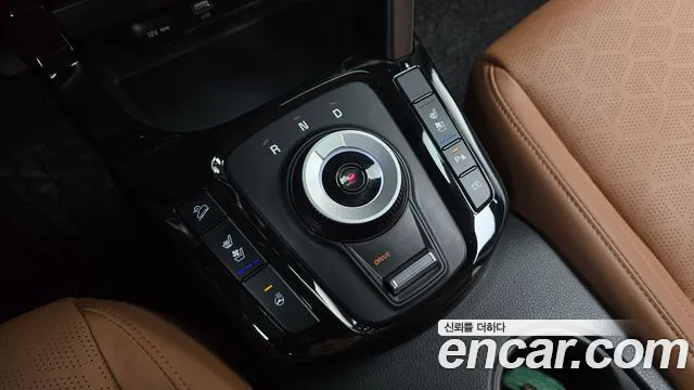Kia Seltos — фото 9