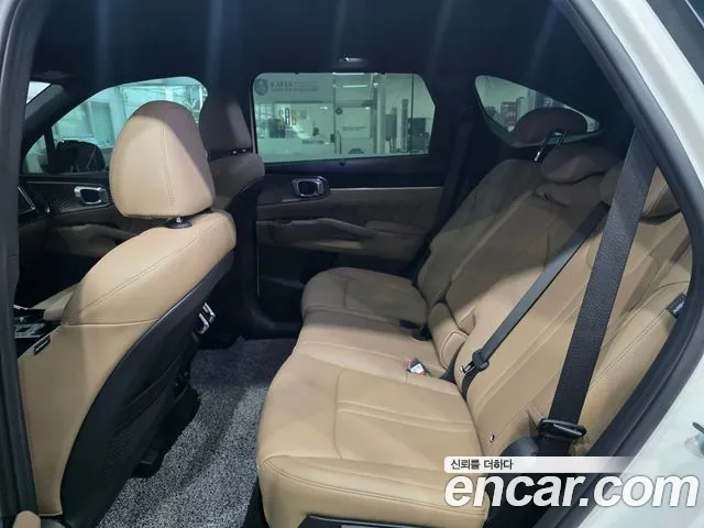 Kia Sorento — фото 11