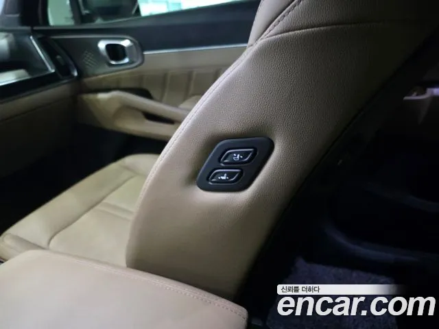Kia Sorento — фото 15