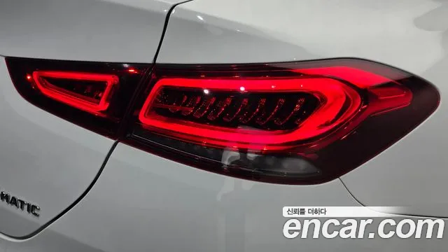 Mercedes-Benz GLE-Class — фото 23