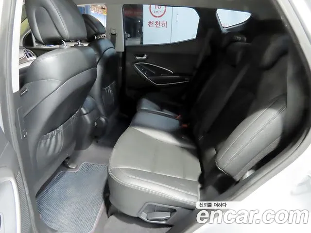 Hyundai Santa Fe — фото 13