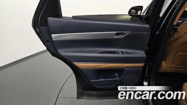 Genesis GV80 — фото 25