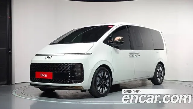 Hyundai Staria — фото 1