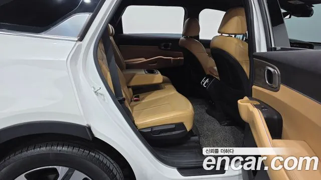 Kia Sorento — фото 12