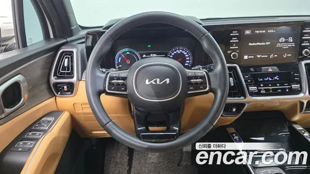 Kia Sorento — фото 13