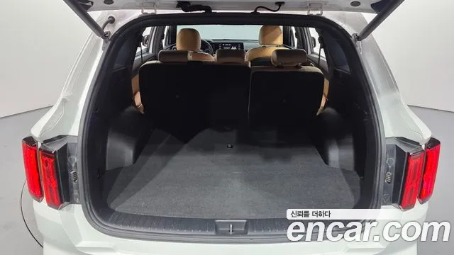 Kia Sorento — фото 17