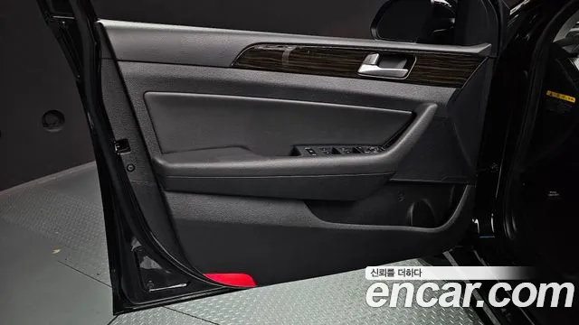 Hyundai Sonata — фото 25