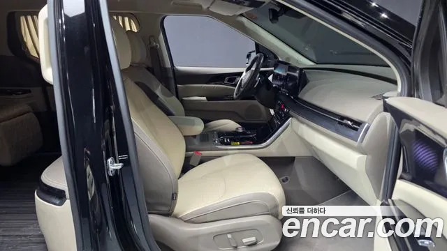 Kia Carnival — фото 11