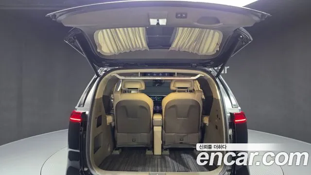 Kia Carnival — фото 20