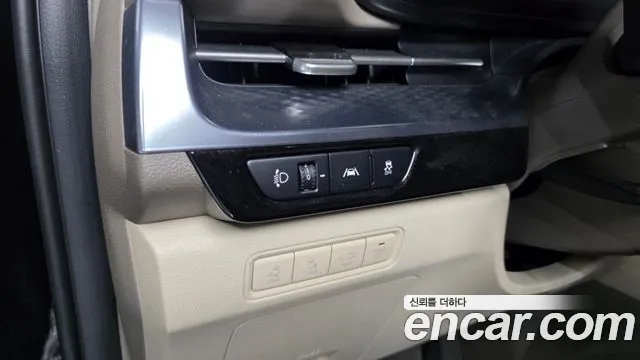 Kia Carnival — фото 38