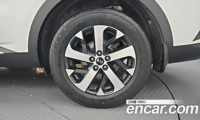 Kia Sorento — фото 21