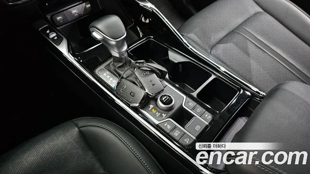 Kia Sorento — фото 9