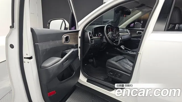 Kia Sorento — фото 10