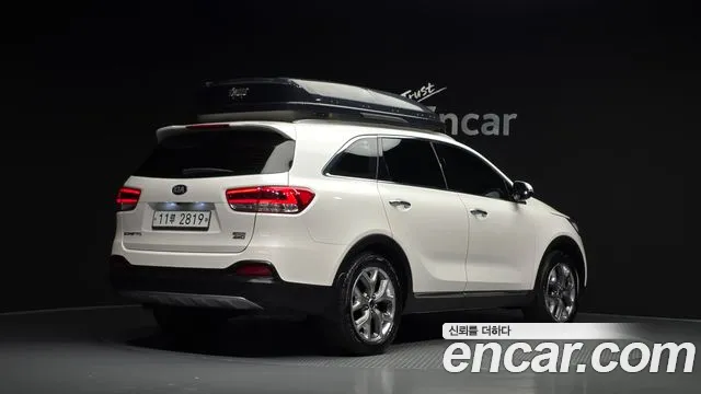 Kia Sorento — фото 1