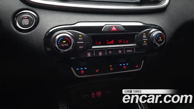 Kia Sorento — фото 15
