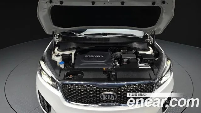 Kia Sorento — фото 5